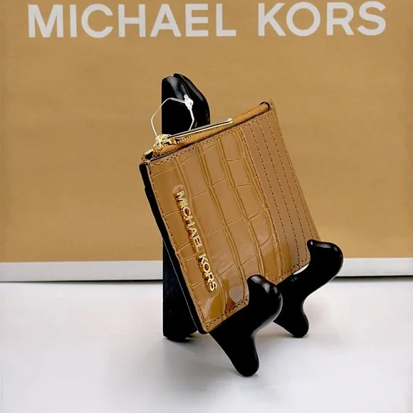 MICHAEL KORS JET SET TRAVEL MEDIUM TZ CARD CASE IN DEER COLOR